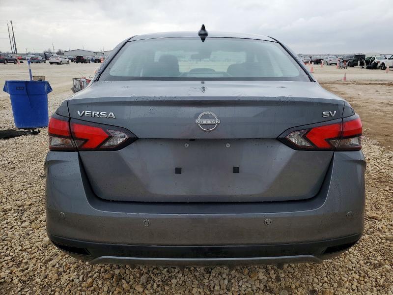 2023 Nissan Versa sv