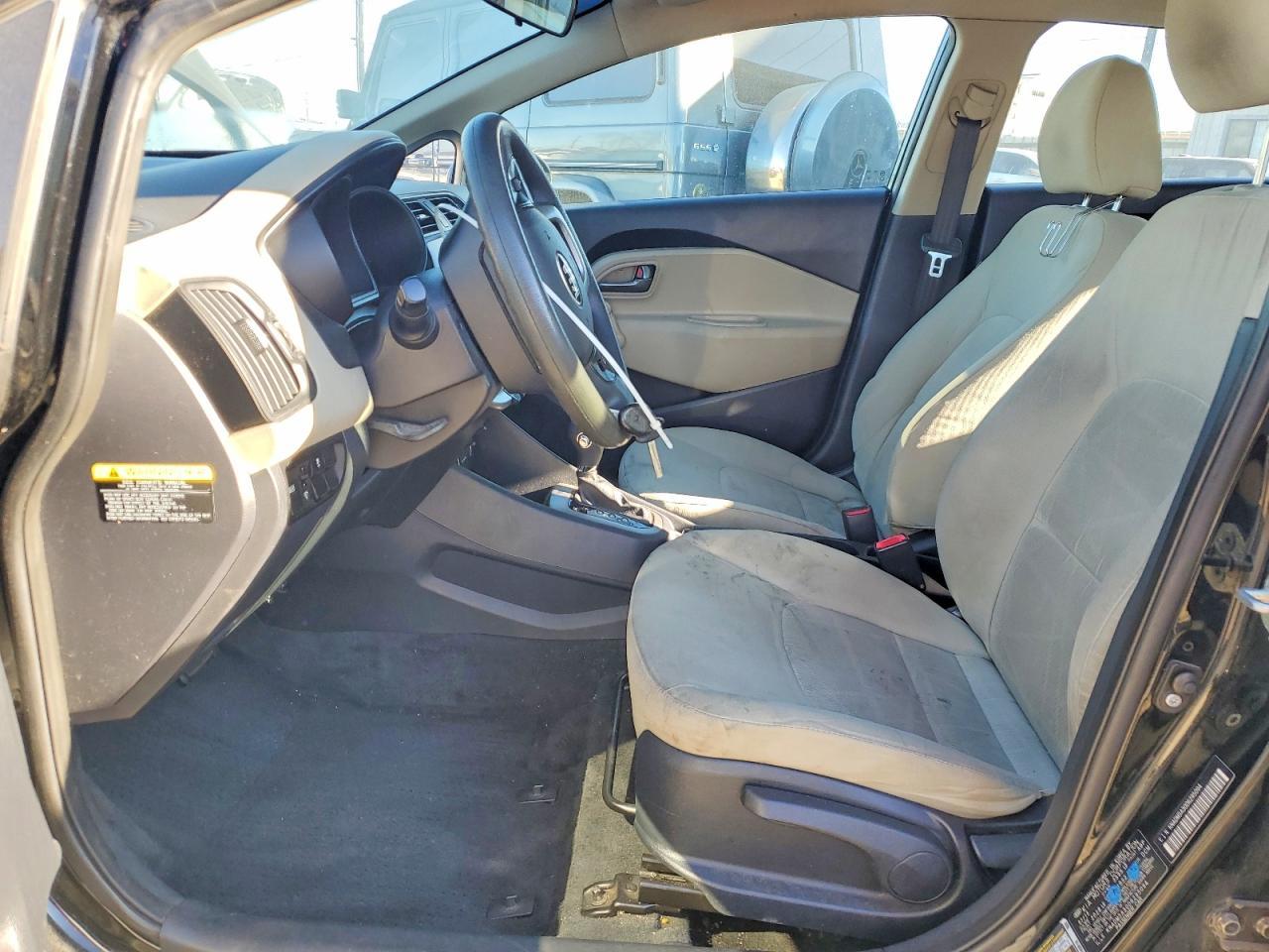 2013 KIA Rio lx
