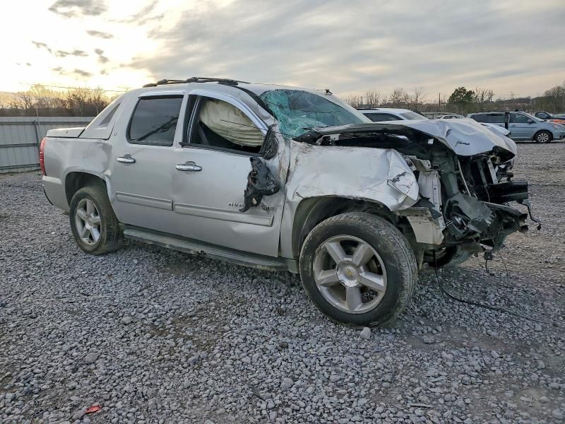 2011 Chevrolet Avalanche lt