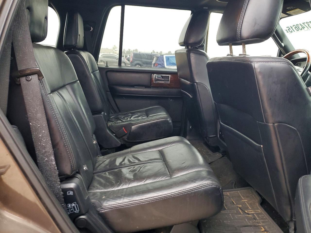 2016 Lincoln Navigator Select