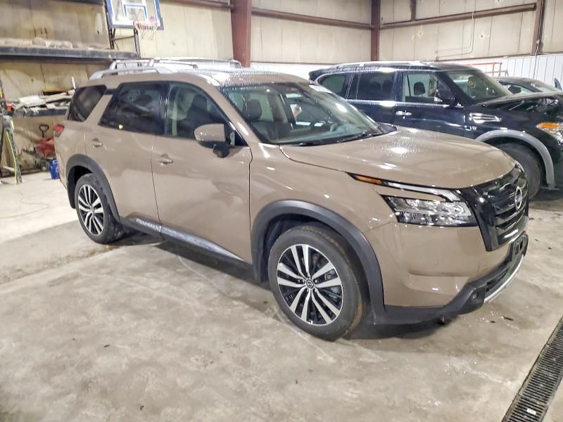 2023 Nissan Pathfinder Platinum