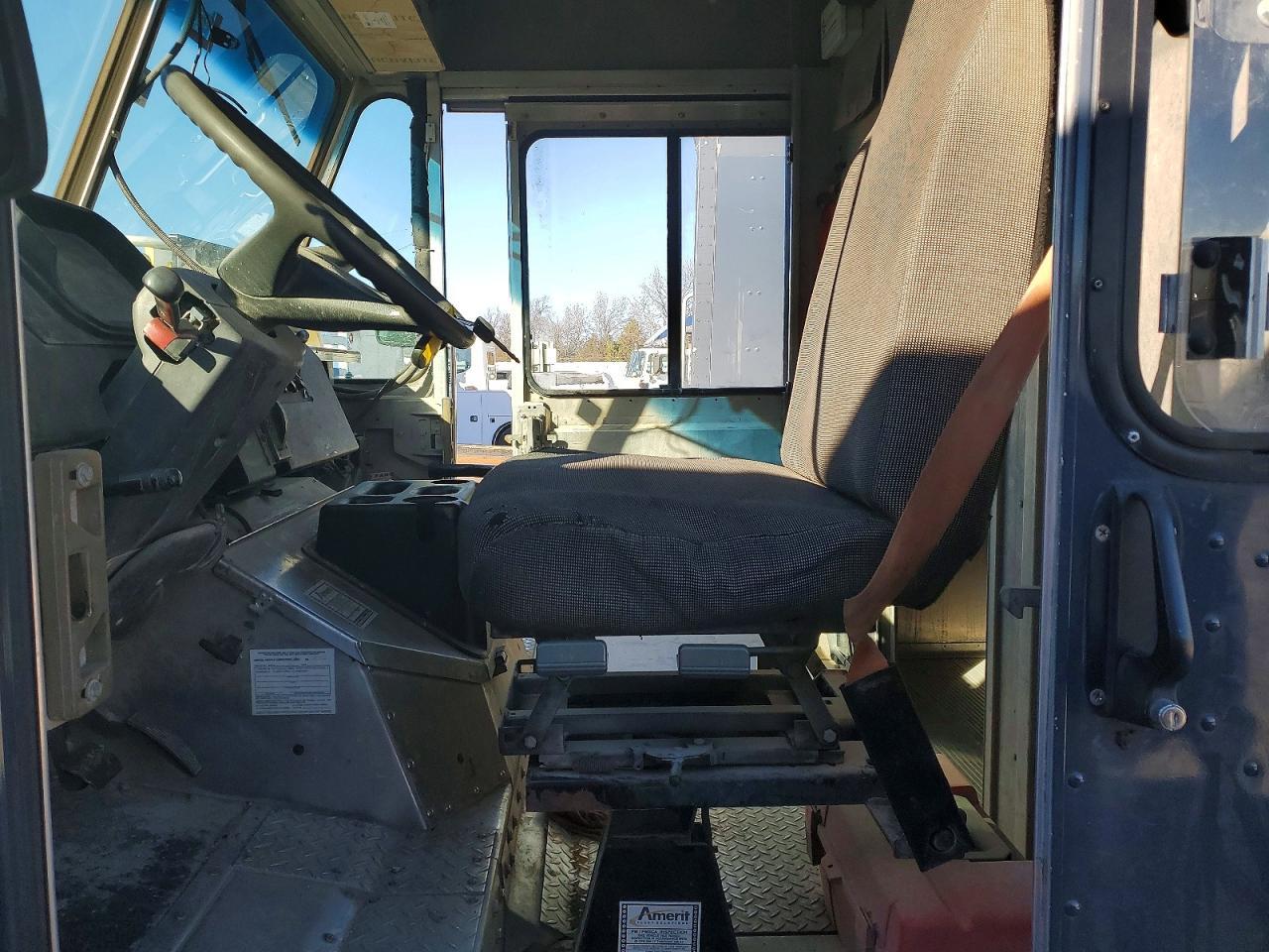 2021 Freightliner MT 45G Delivery Truck