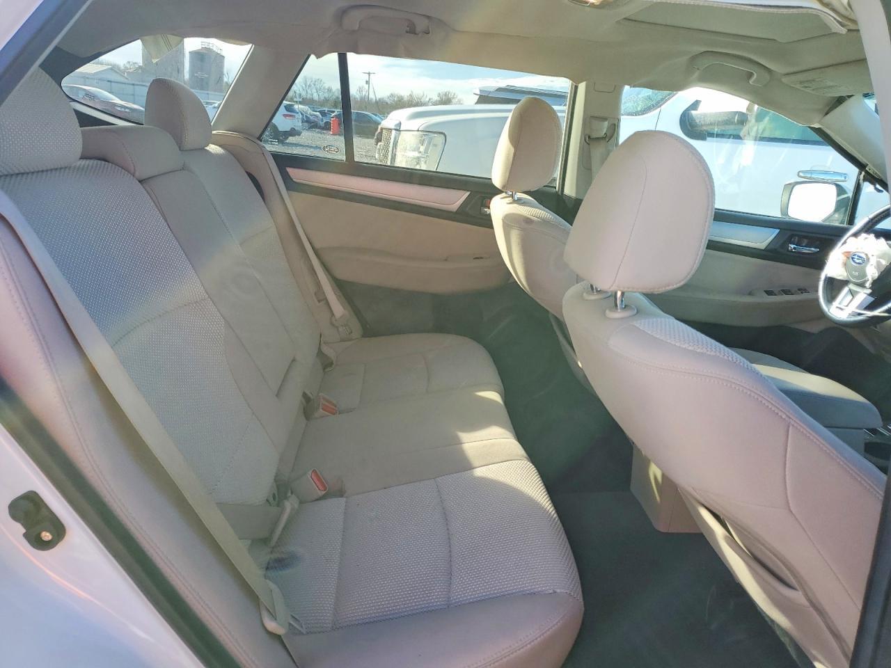 2016 Subaru Outback 2.5i Premium