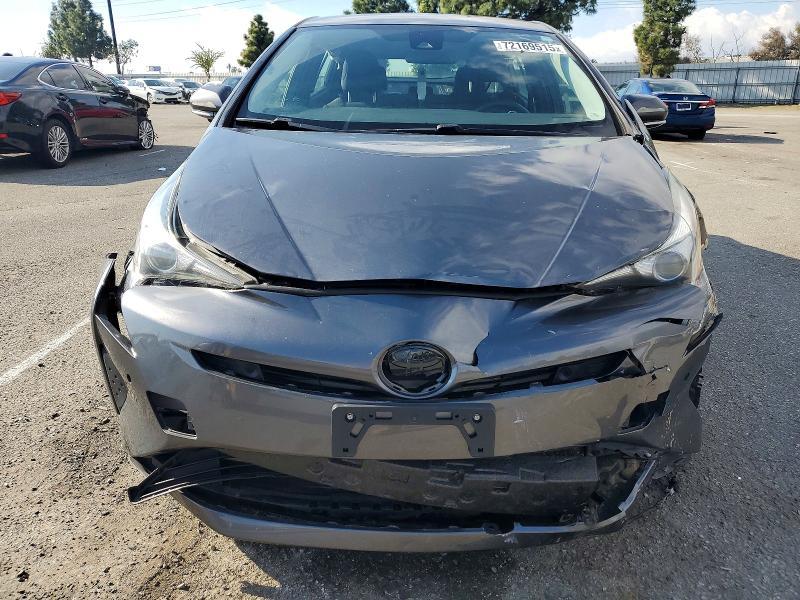 2018 Toyota Prius two