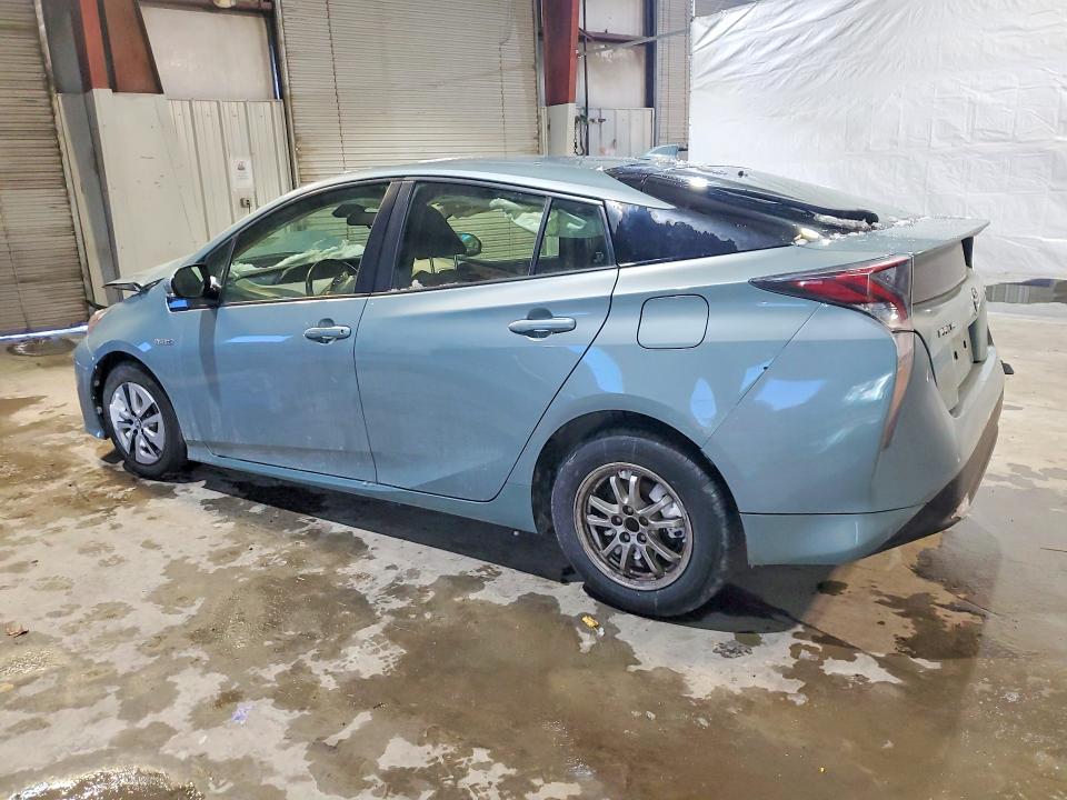 2016 Toyota Prius Three