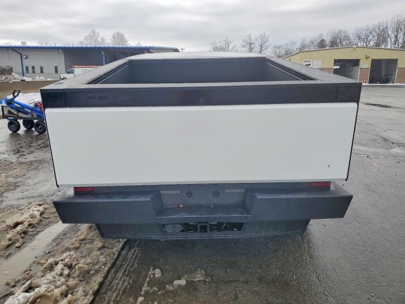 2025 Tesla Cybertruck