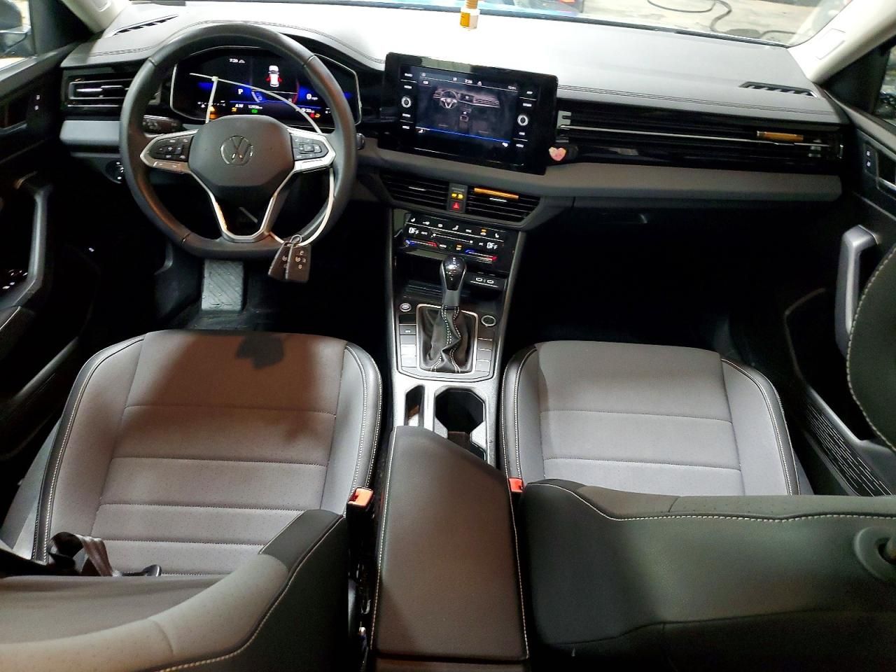 2025 Volkswagen Jetta se