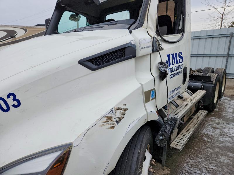 2019 Freigliner 2019 Freightliner Cascadia 116 Semi Truck