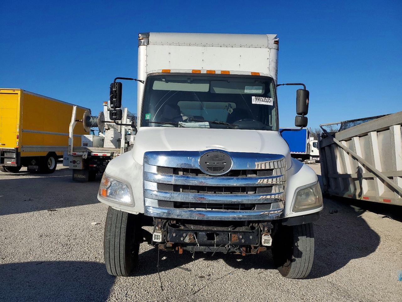 2016 Hino 258/268 BOX Truck