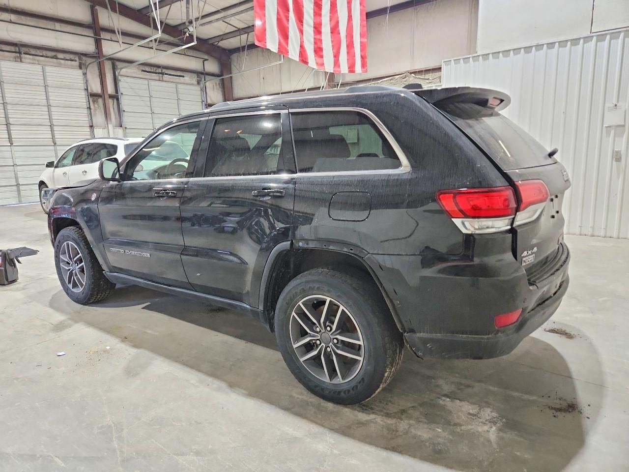 2020 Jeep Grand Cherokee Laredo