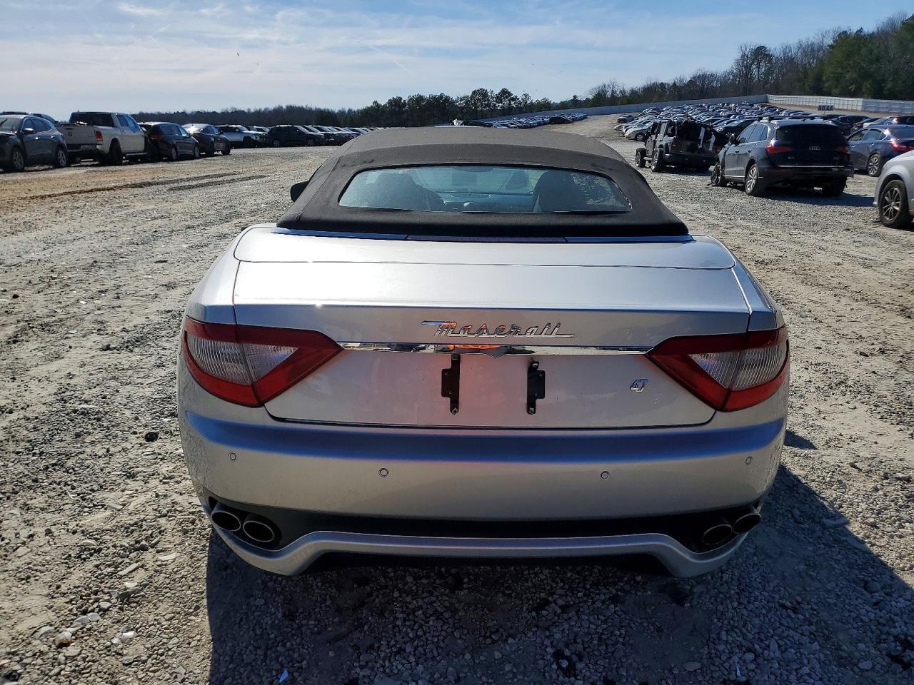 2011 Maserati Granturismo s