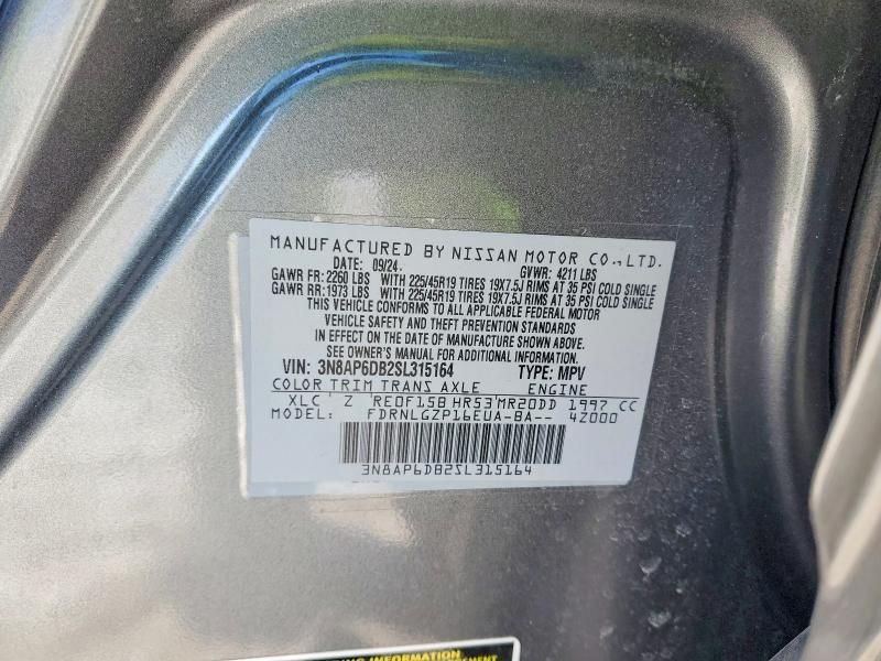 2025 Nissan Kicks sr