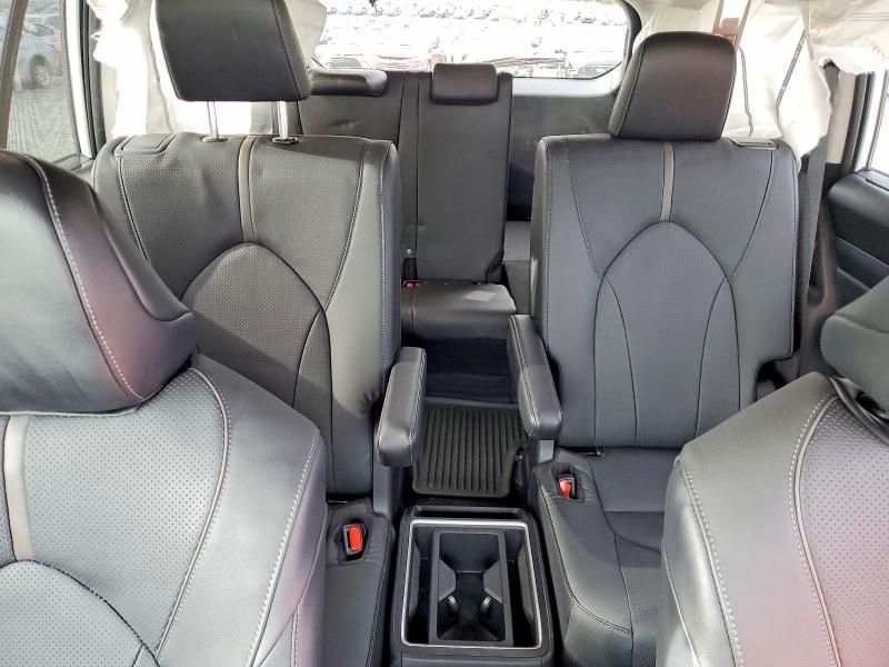 2025 Toyota Grand Highlander le