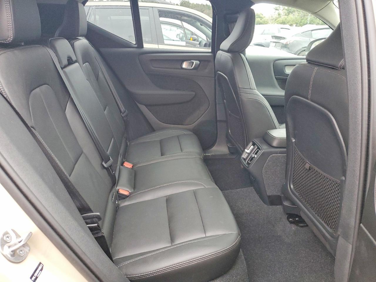 2025 Volvo Xc40 Plus