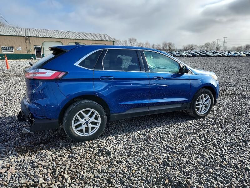 2022 Ford Edge sel