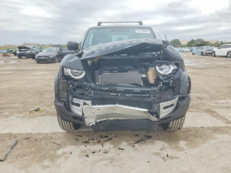 2023 Land Rover Defender 90 s