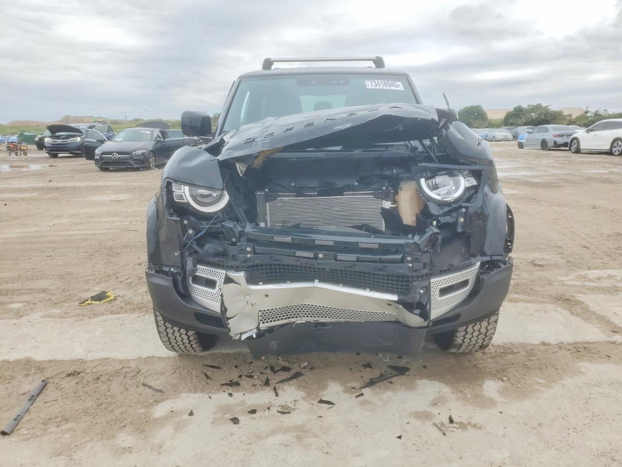 2023 Land Rover Defender 90 s