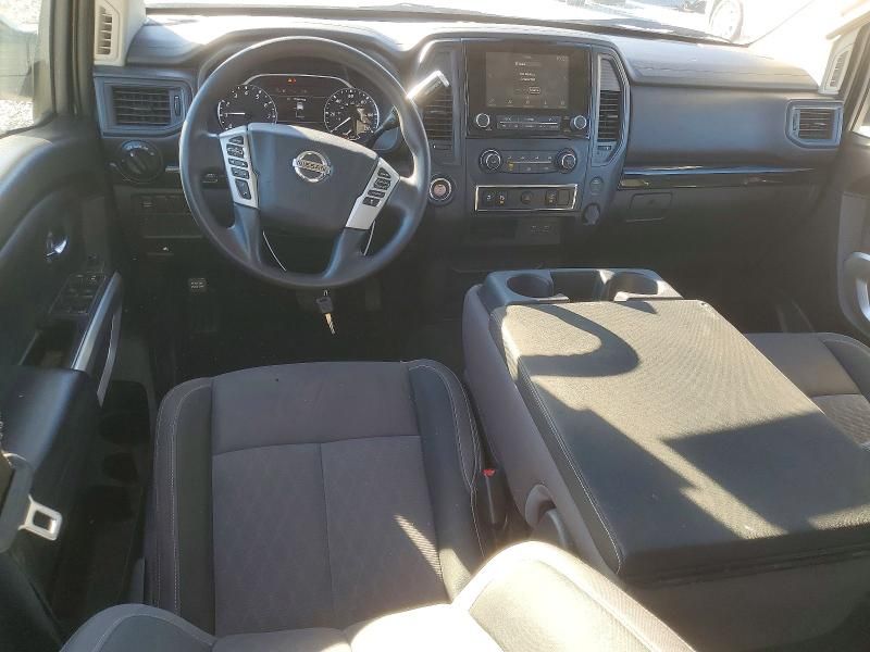 2022 Nissan Titan s