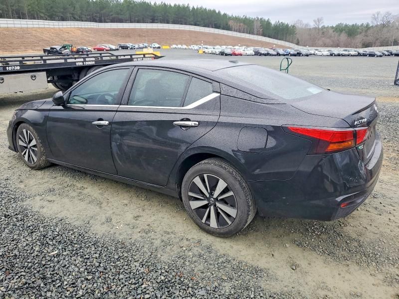 2021 Nissan Altima sv