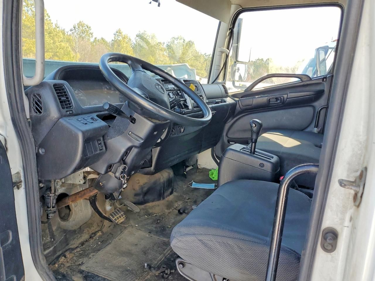 2016 Hino 338 box Truck