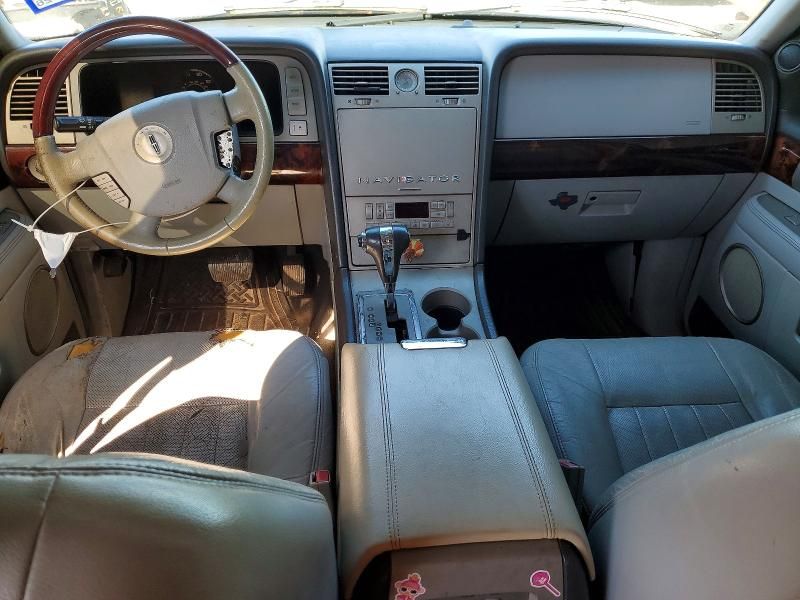 2005 Lincoln Navigator