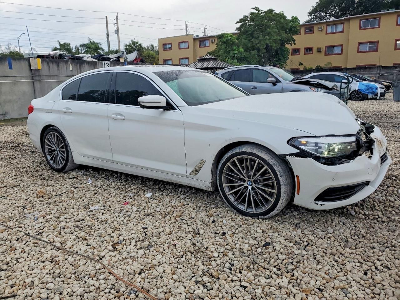 2020 BMW 530 i
