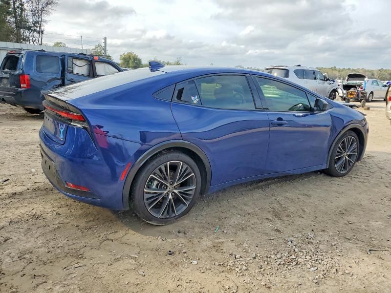 2025 Toyota Prius xle