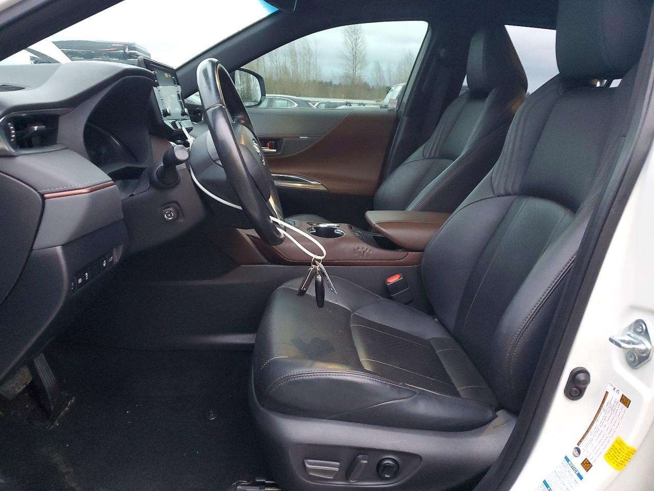 2021 Toyota Venza le