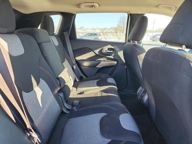 2017 Jeep Cherokee Sport