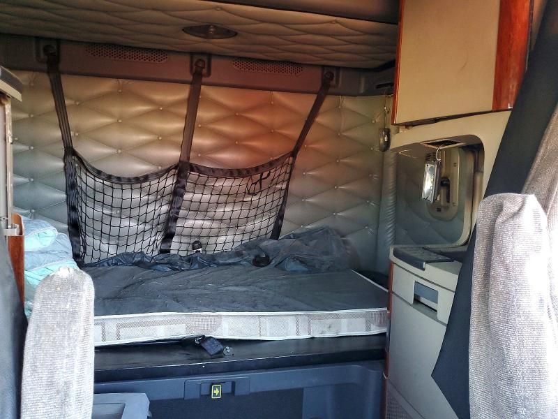 2017 Freightliner Cascadia 125