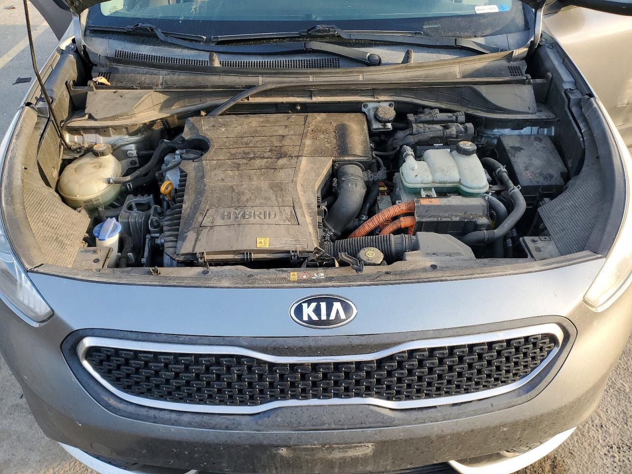 2017 KIA Niro lx