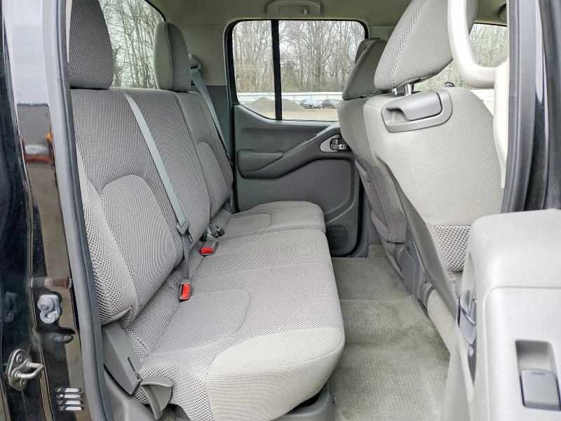 2012 Nissan Frontier s