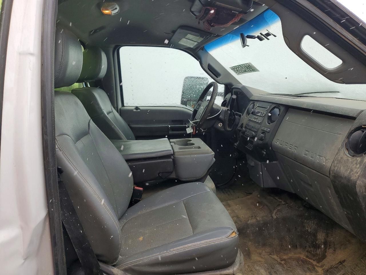 2016 Ford F550 Super Duty BOX Truck