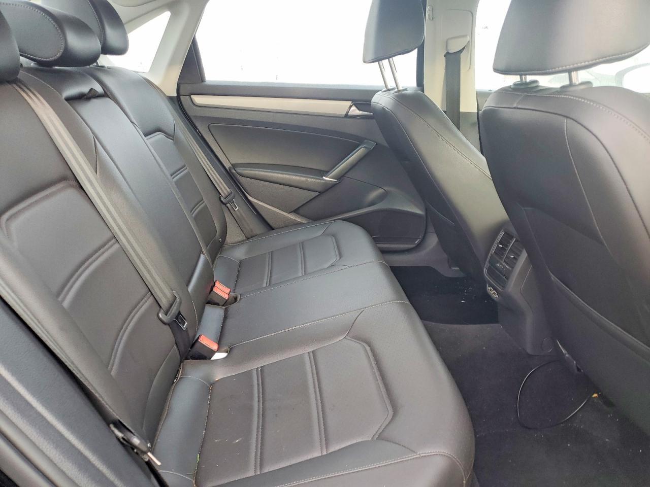 2021 Volkswagen Passat se