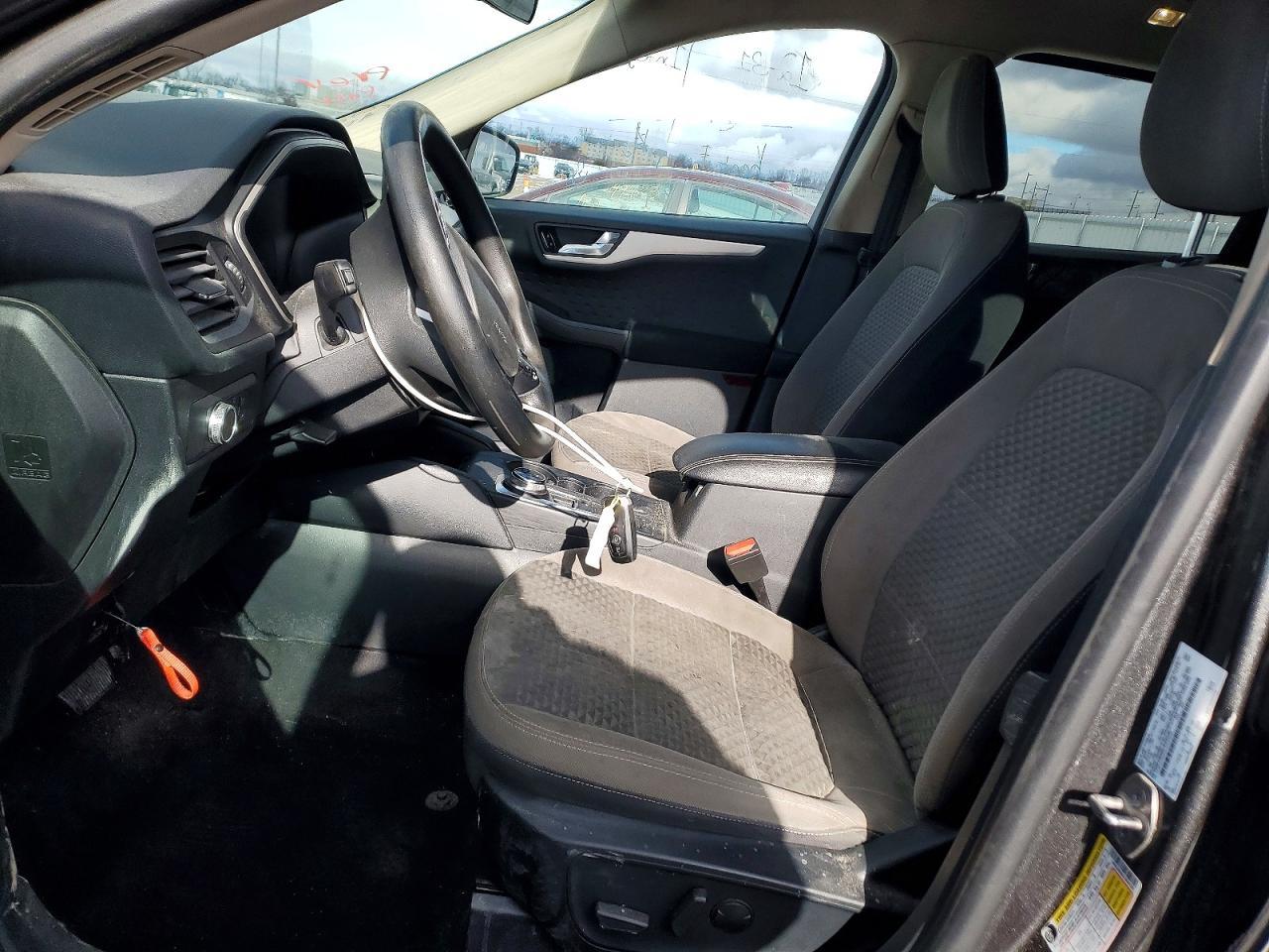 2020 Ford Escape se