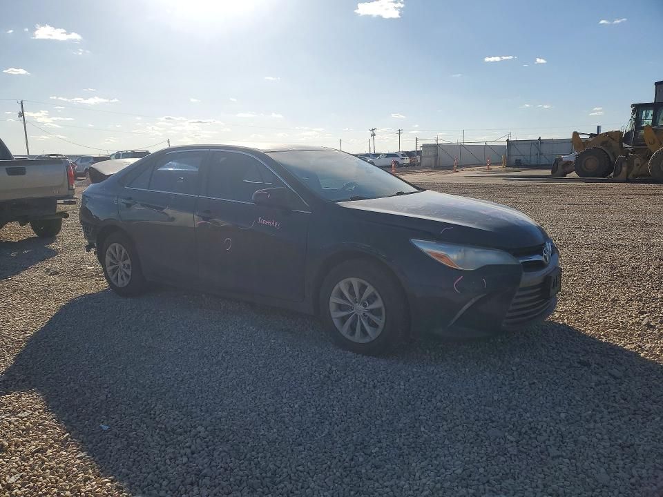 2017 Toyota Camry le