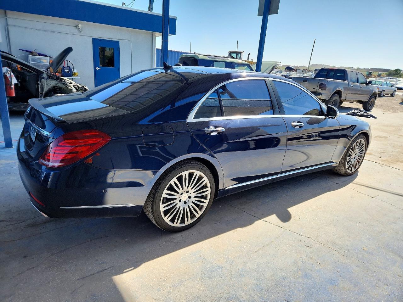 2015 Mercedes-Benz S 550