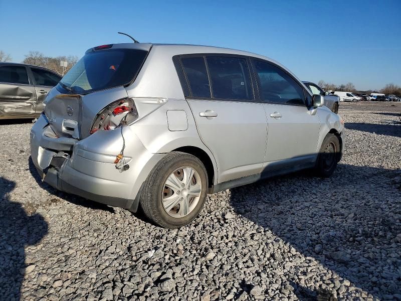 2011 Nissan Versa s