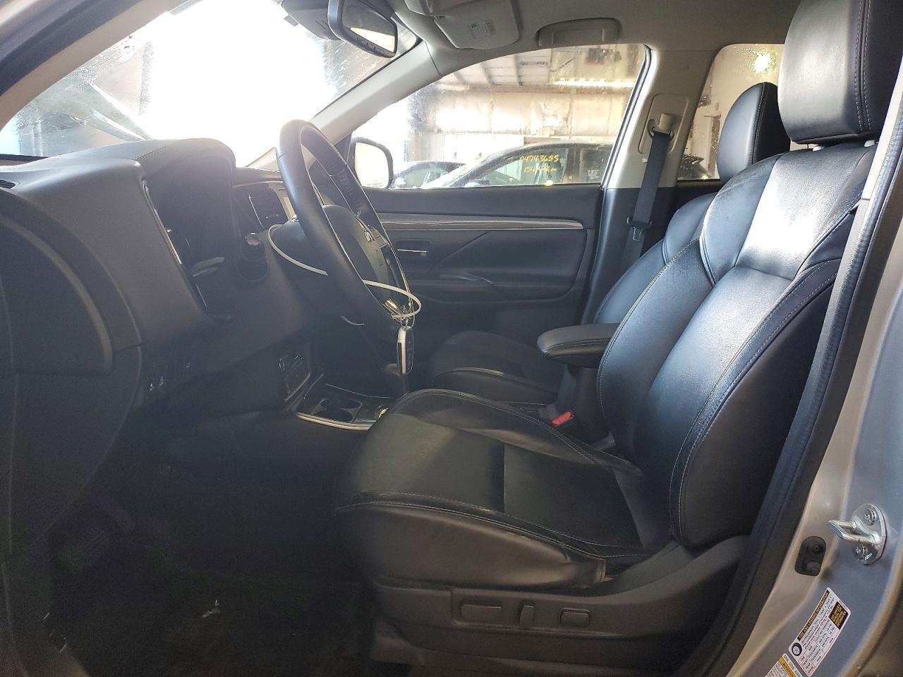 2020 Mitsubishi Outlander se