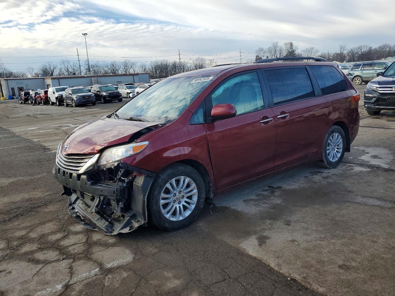 2016 Toyota Sienna xle