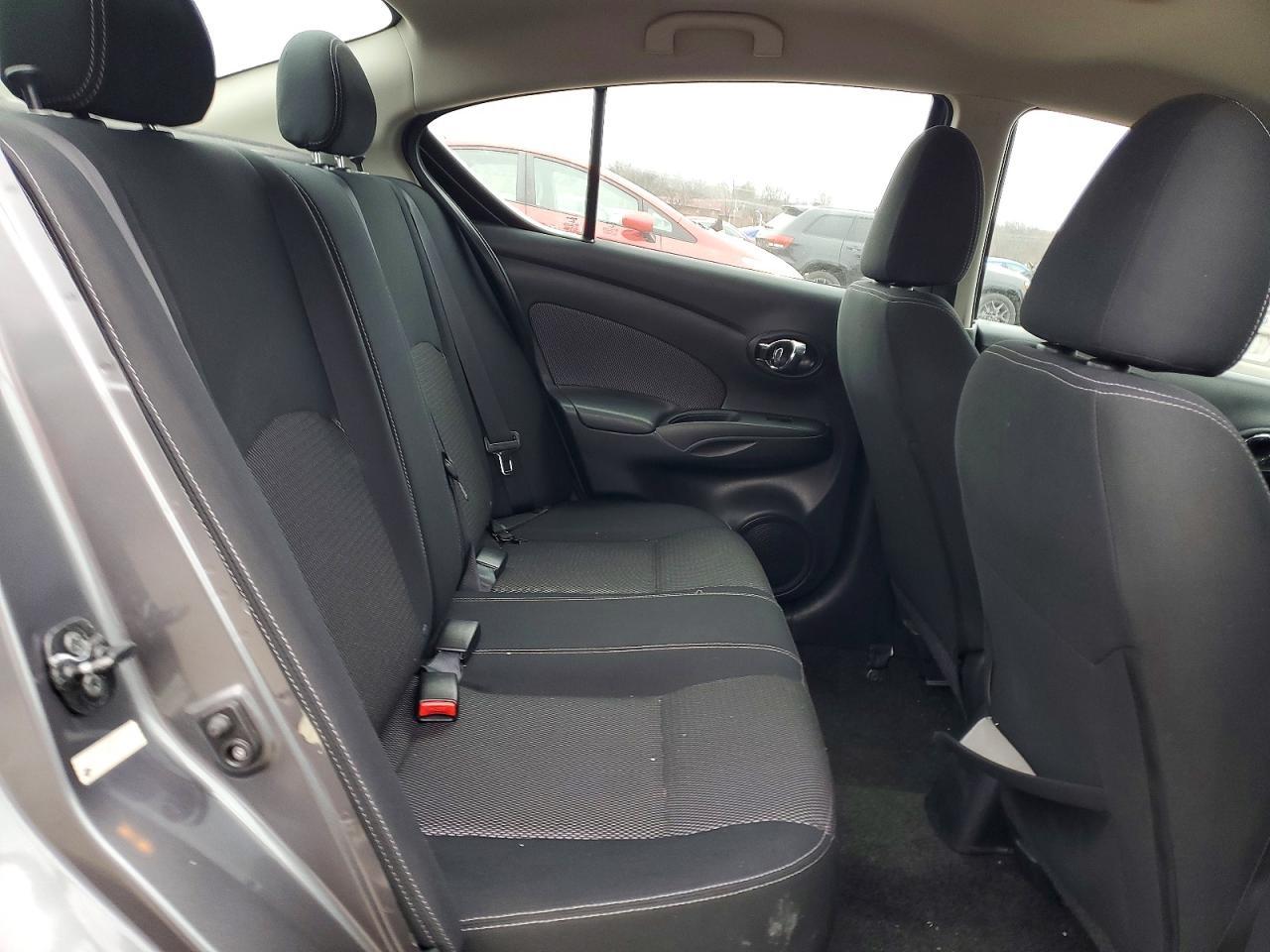 2016 Nissan Versa s