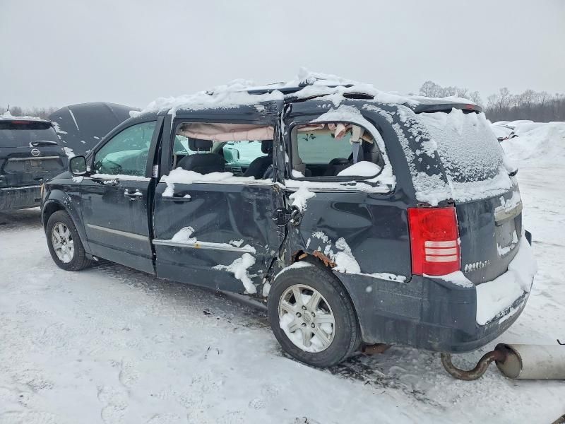 2010 Chrysler Town & Country Touring