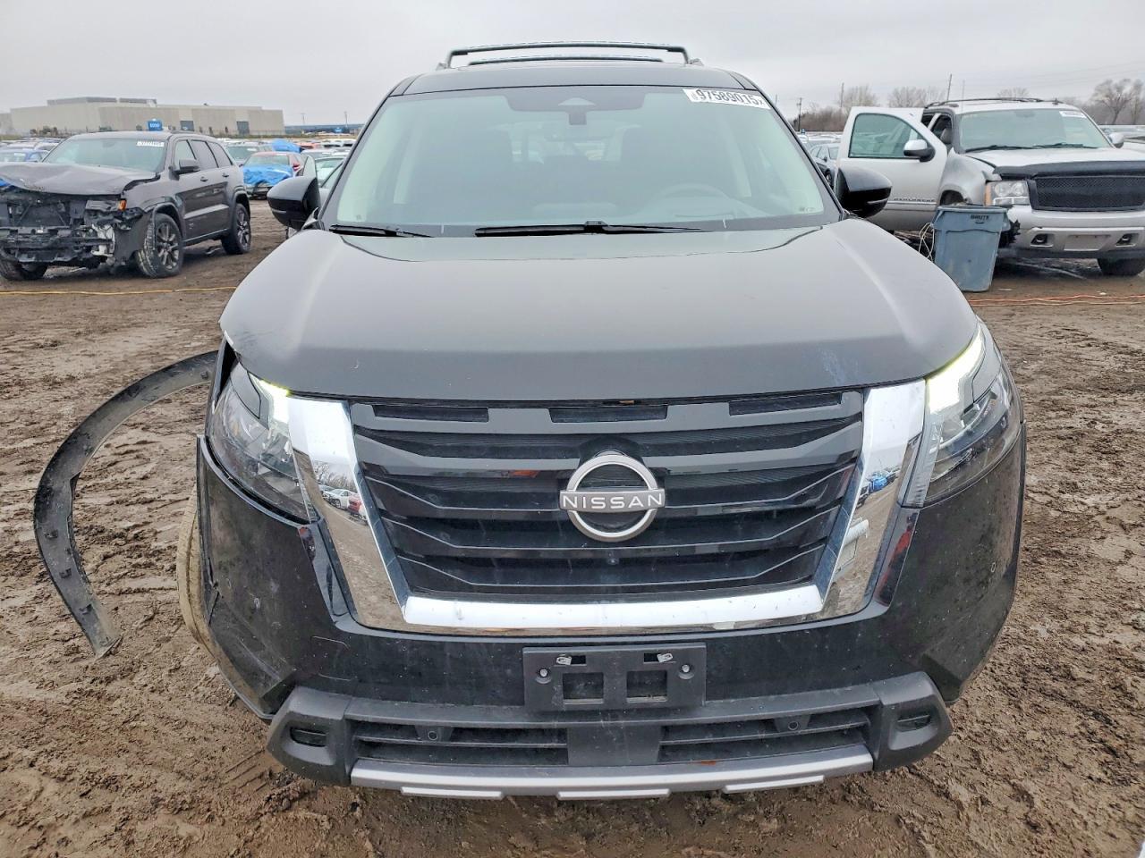 2025 Nissan Pathfinder Platinum
