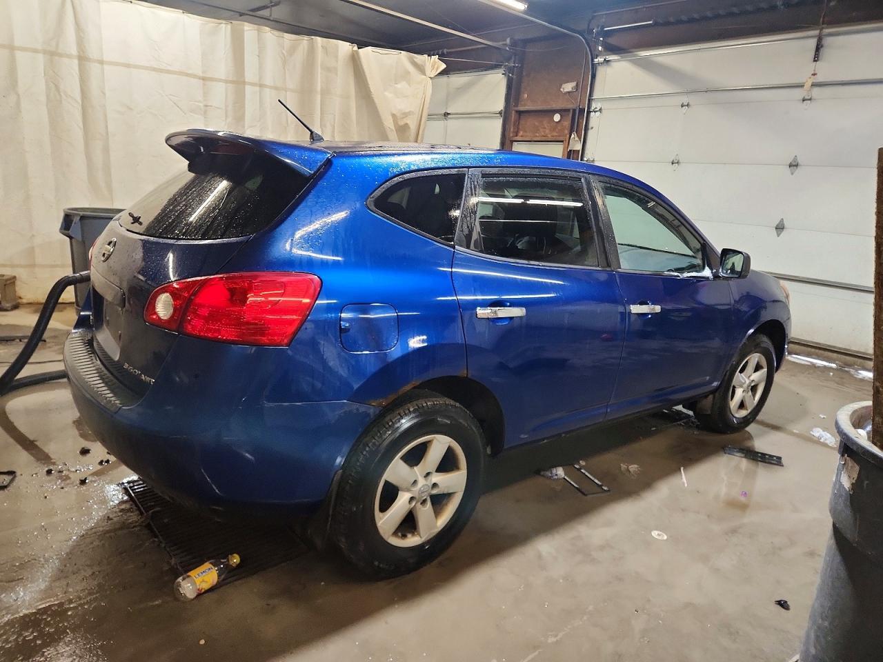 2010 Nissan Rogue s