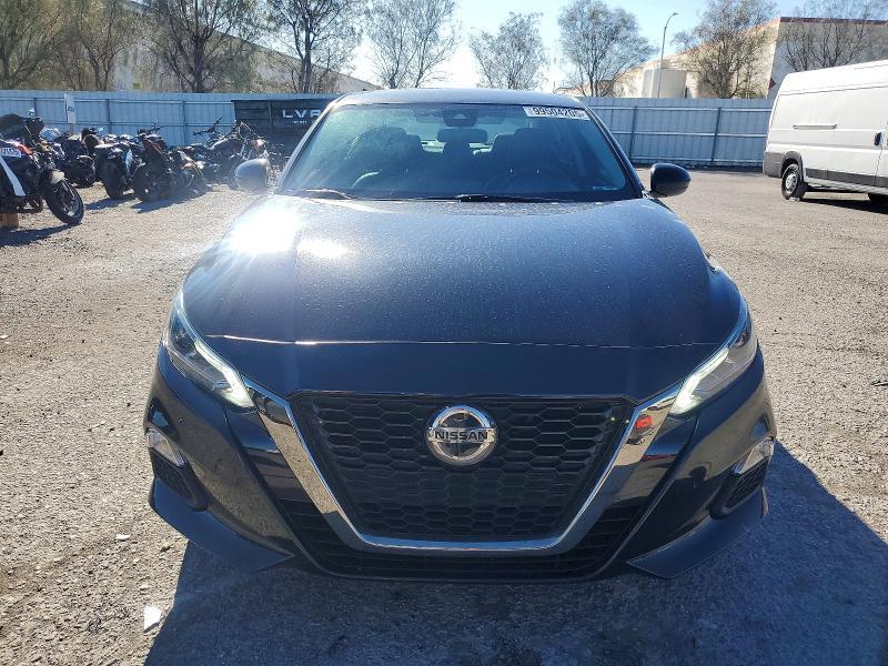 2021 Nissan Altima sr