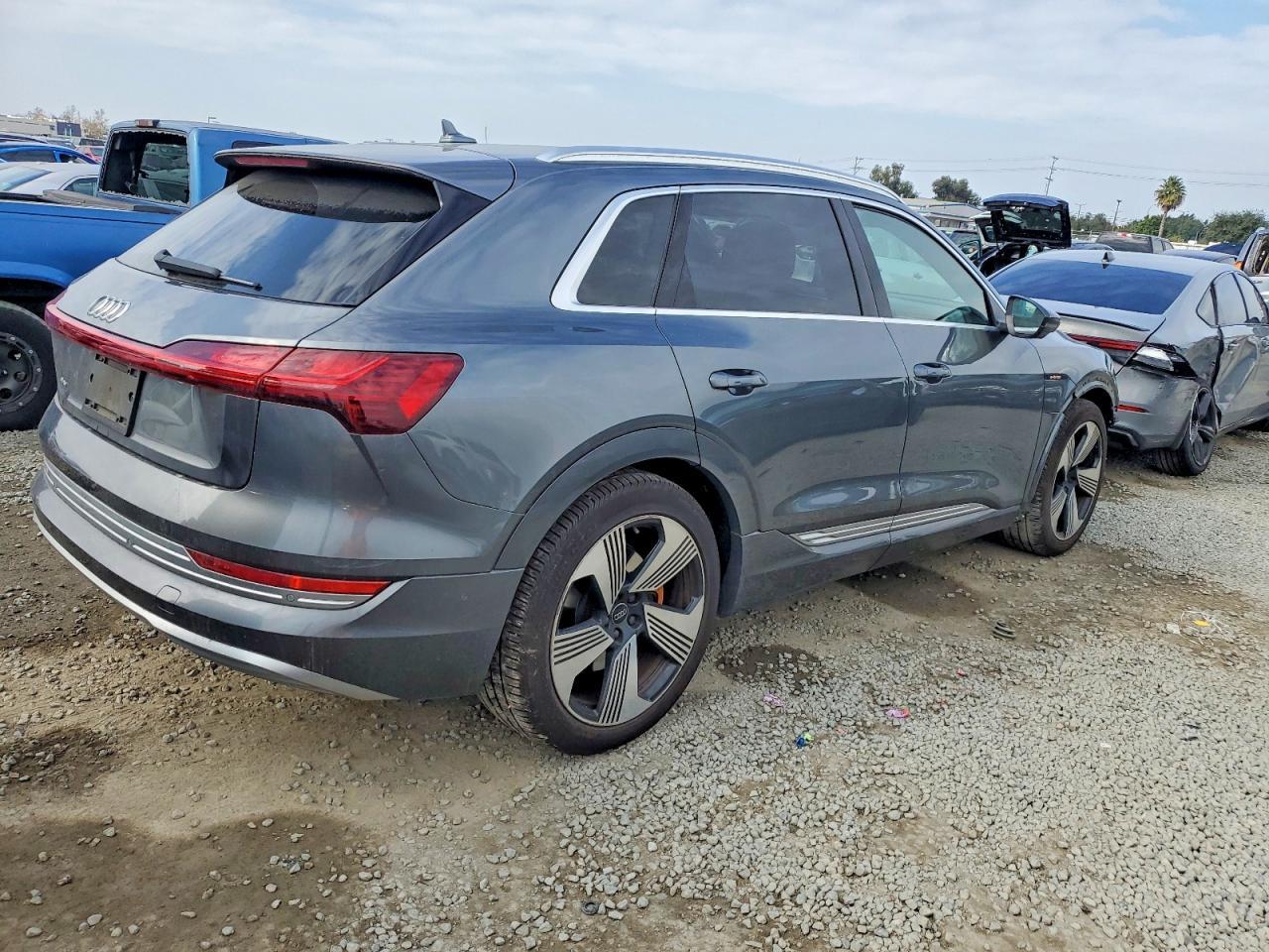 2019 Audi E-tron Prestige