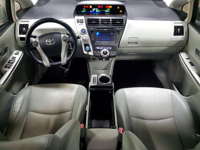 2014 Toyota Prius v Five