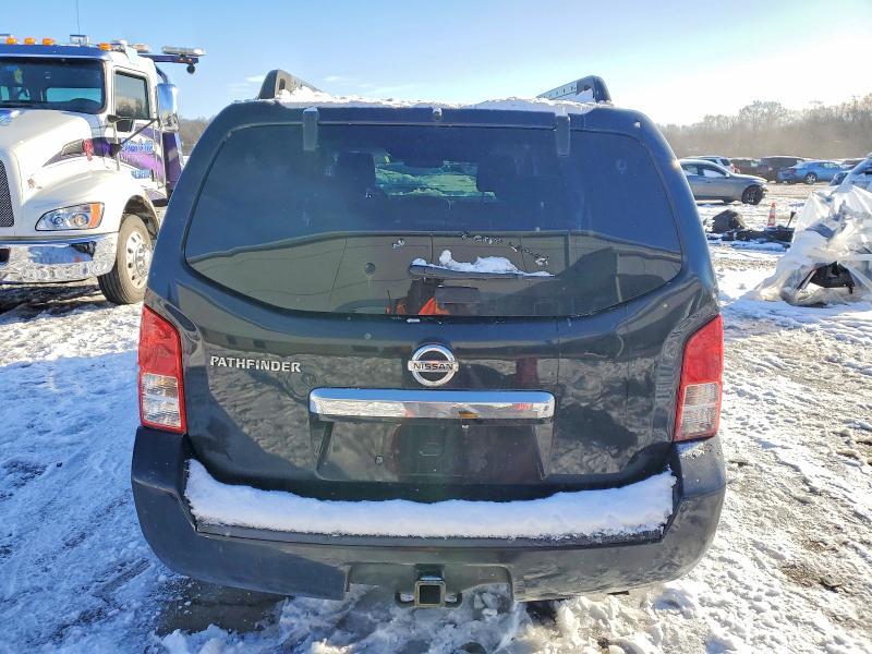 2011 Nissan Pathfinder s