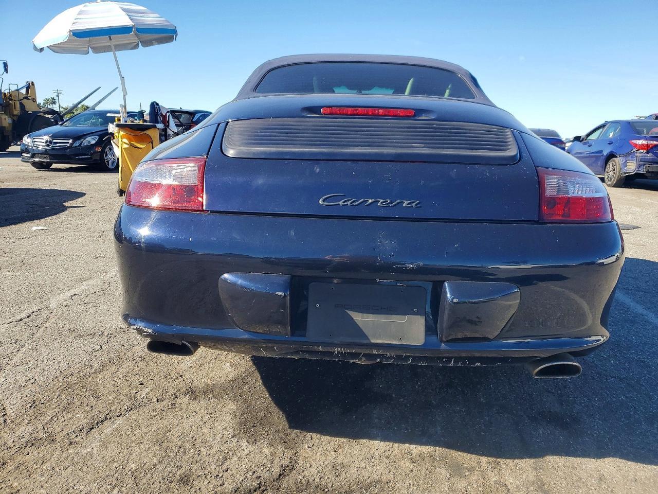 2003 Porsche 911 Carrera 2