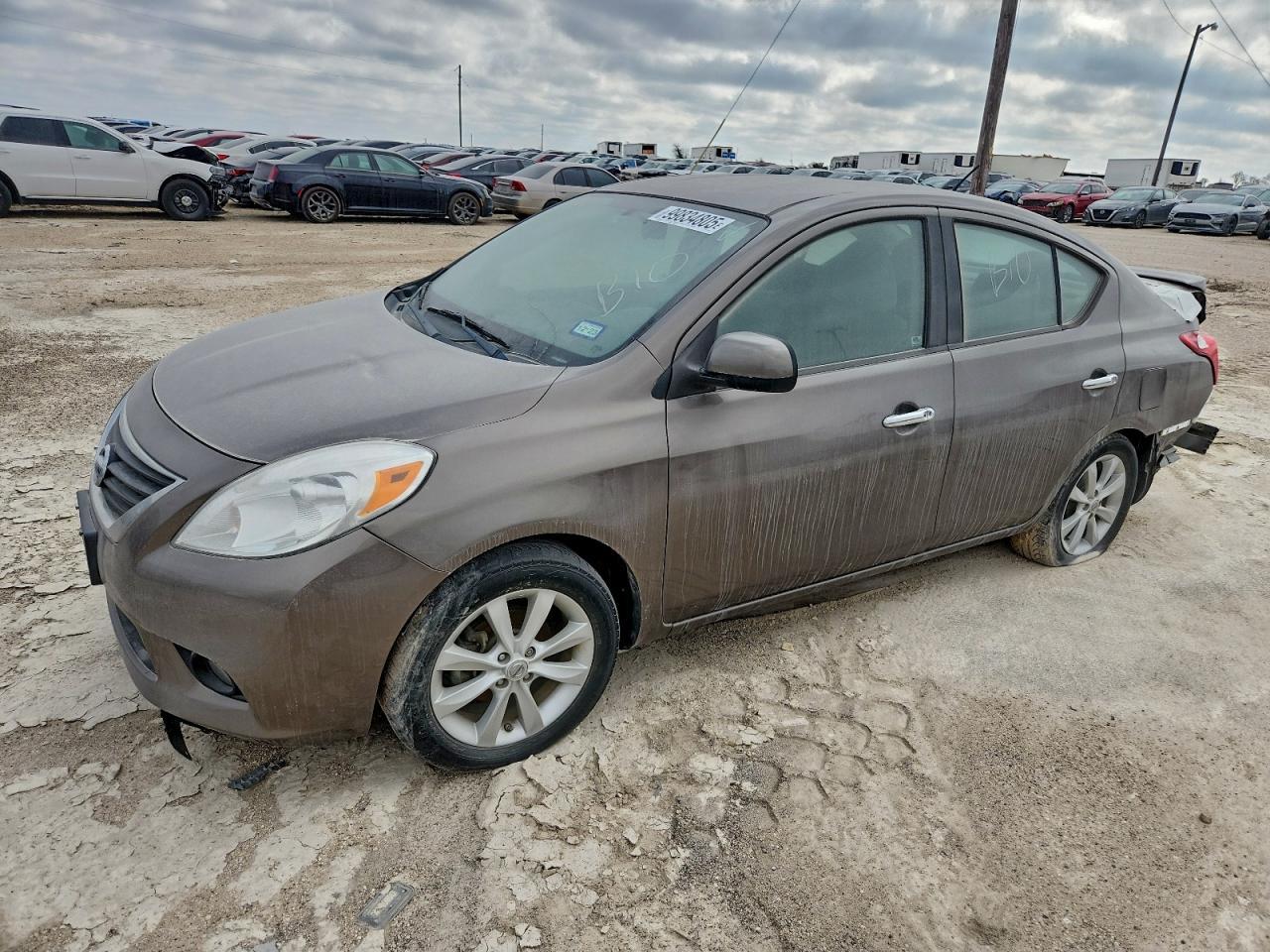 2014 Niss Versa s